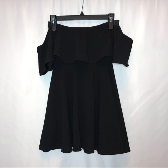 Nasty Gal Off The Shoulder BLACK Skater Mini Dress Size Small - Picture 1 of 5